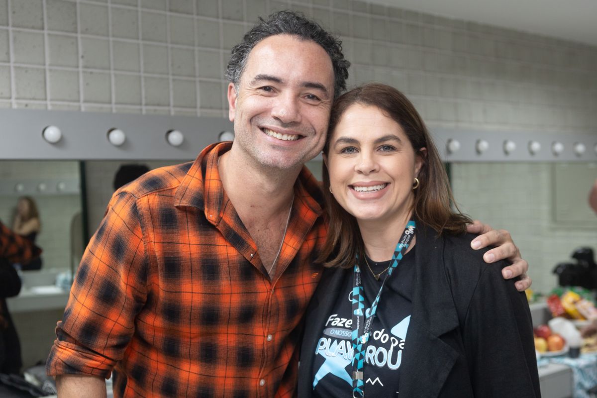 Marco Luque recebeu Bruna Dornellas no camarim do Sesc Glória, onde apresentou a peça Dilatados como parte da 16ª edição do Circuito Cultural Unimed Vitória