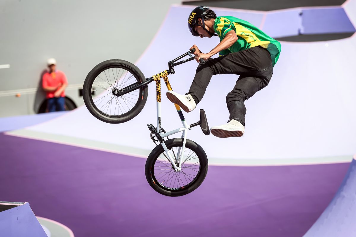  Ciclismo BMX Freestyle. O atleta brasileiro Gustavo Batista de Oliveira, o Bala Loka durante a disputa da final