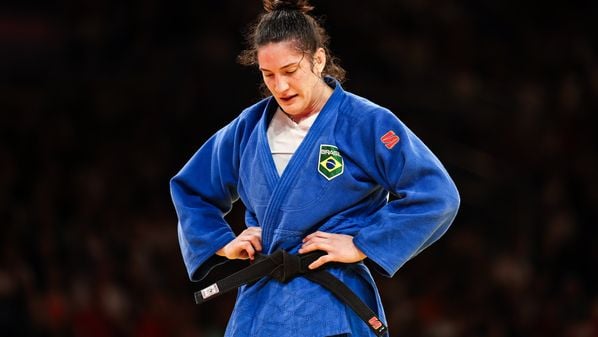 Dona de três medalhas de bronze em Olimpíadas, a judoca fez o anúncio nesta quinta-feira (26)