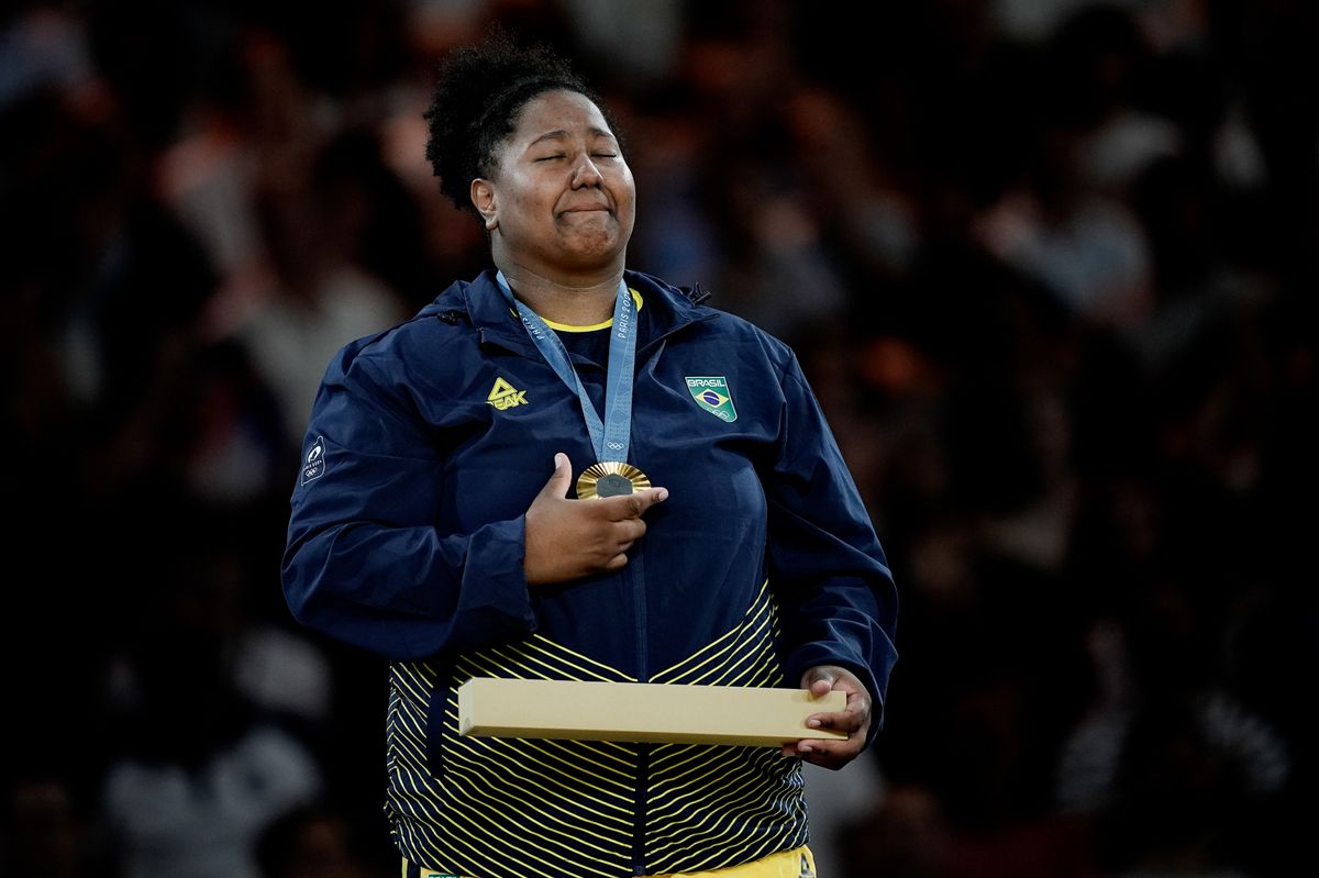 Beatriz Souza recebe a medalha de ouro, a primeira do Brasil nestes Jogos Olímpicos de Paris por Alexandre Loureiro/COB