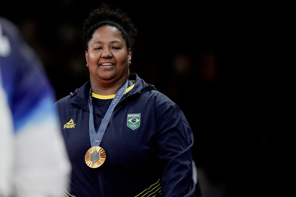Beatriz Souza recebe a medalha de ouro, a primeira do Brasil nestes Jogos Olímpicos de Paris por Alexandre Loureiro/COB