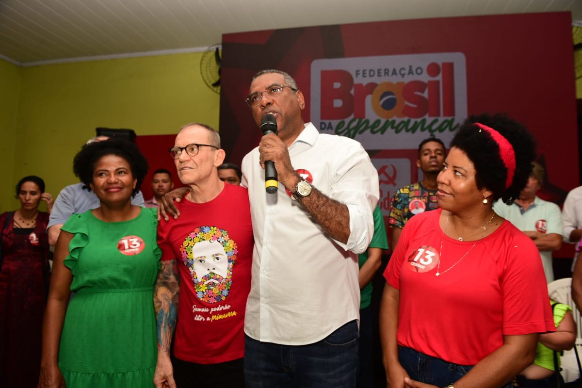 Roberto Carlos foi oficializado como candidato ao executivo na Serra por Fernando Madeira