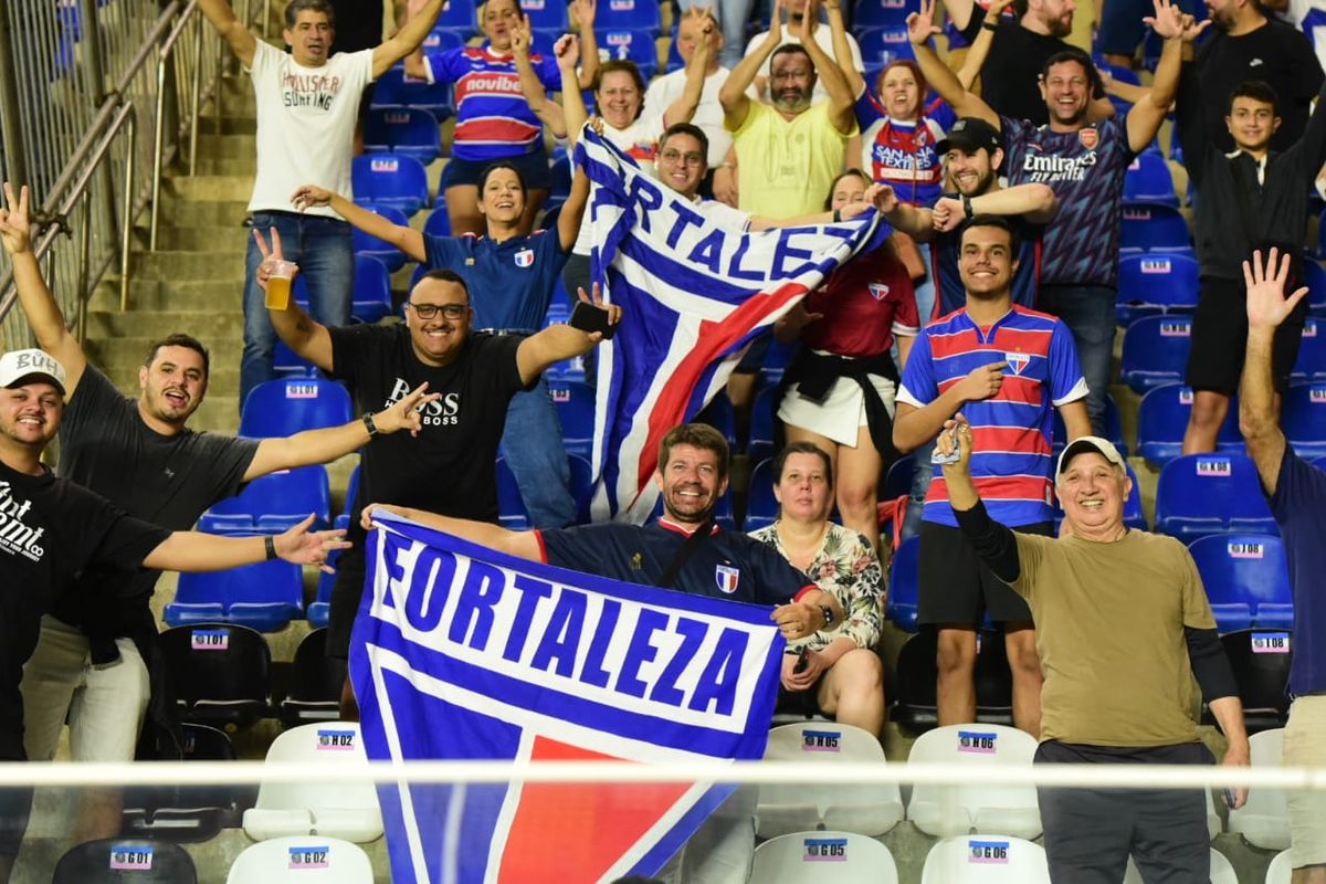 Cruzeiro e Fortaleza se enfrentaram na noite desta segunda-feira (5) no Kleber Andrade por Carlos Alberto Silva