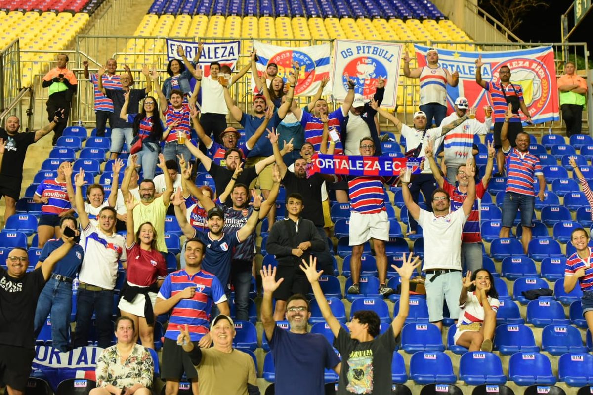 Cruzeiro e Fortaleza se enfrentaram na noite desta segunda-feira (5) no Kleber Andrade por Carlos Alberto Silva