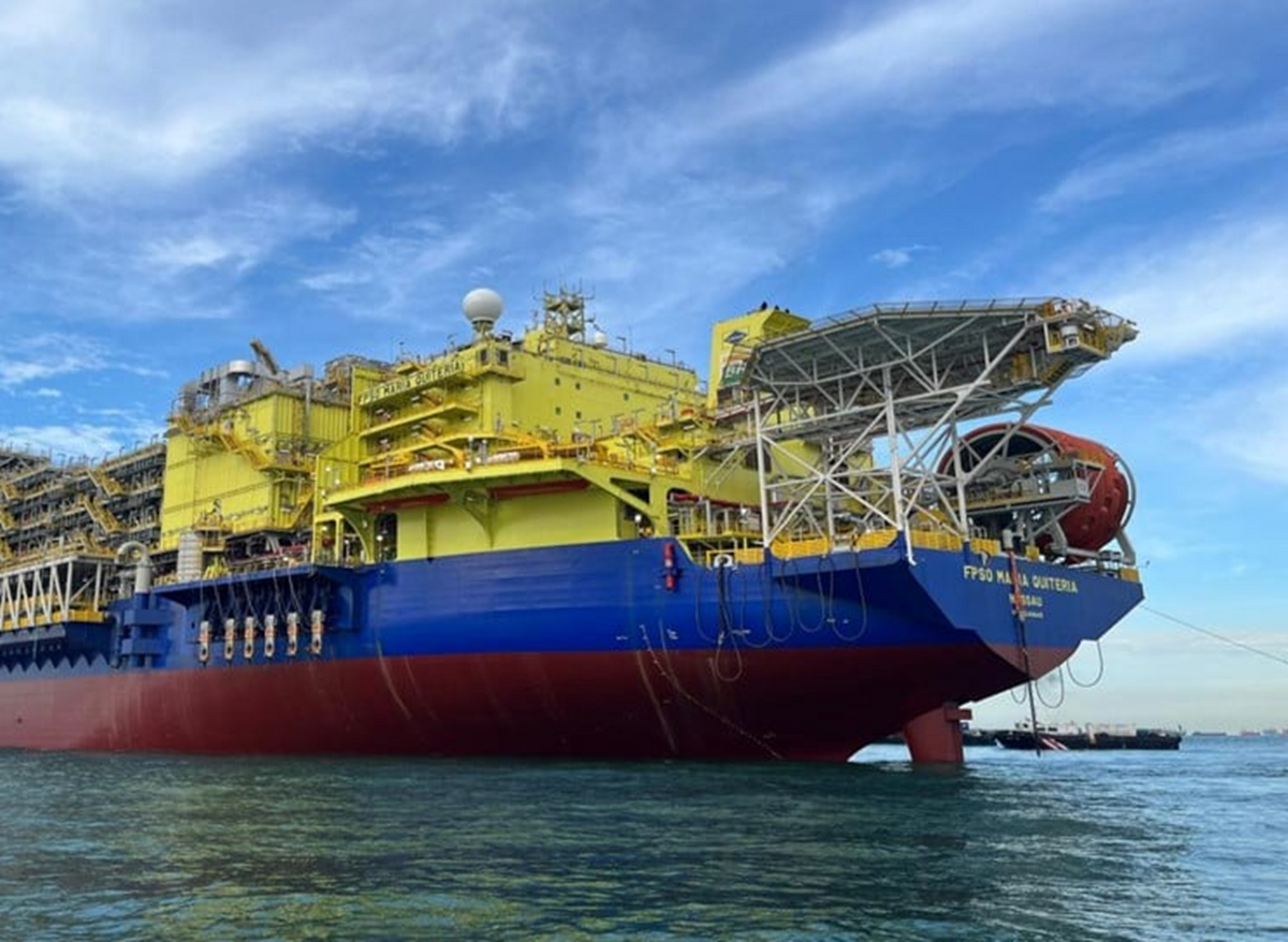 Navio Maria Quitéria da Petrobras chega ao Espírito Santo