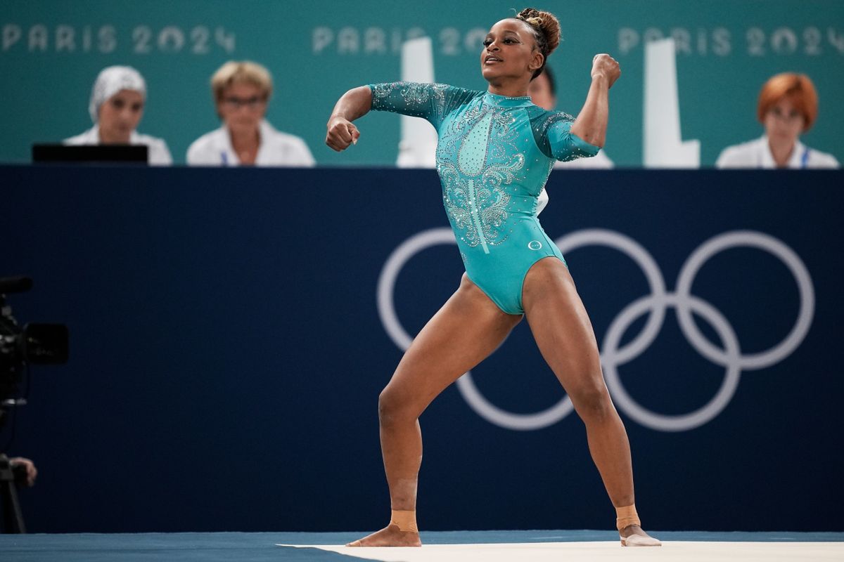 Rebeca Andrade se apresentou impecavelmente e conquistou o ouro no solo de Paris-2024 por Alexandre Loureiro/COB