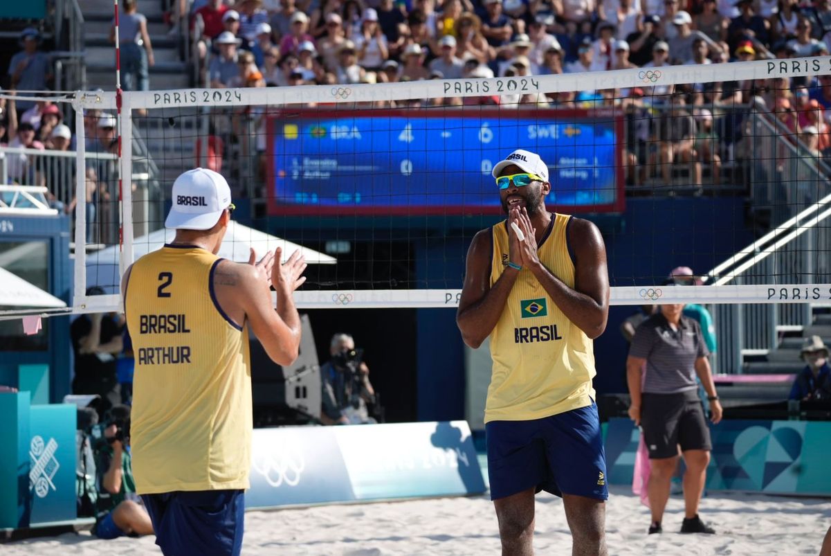A dupla do ES formada por Evandro e Arthur foi eliminada nas quartas de final em Paris por Vitor Jubini