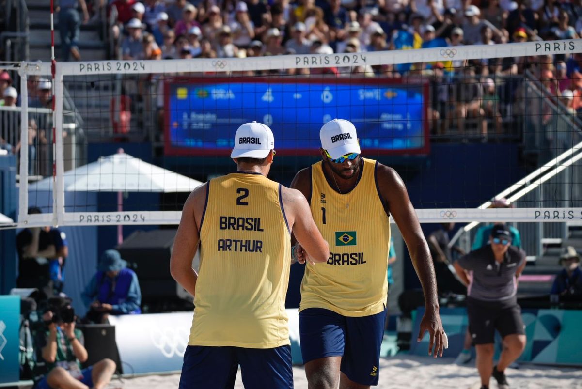 A dupla do ES formada por Evandro e Arthur foi eliminada nas quartas de final em Paris por Vitor Jubini