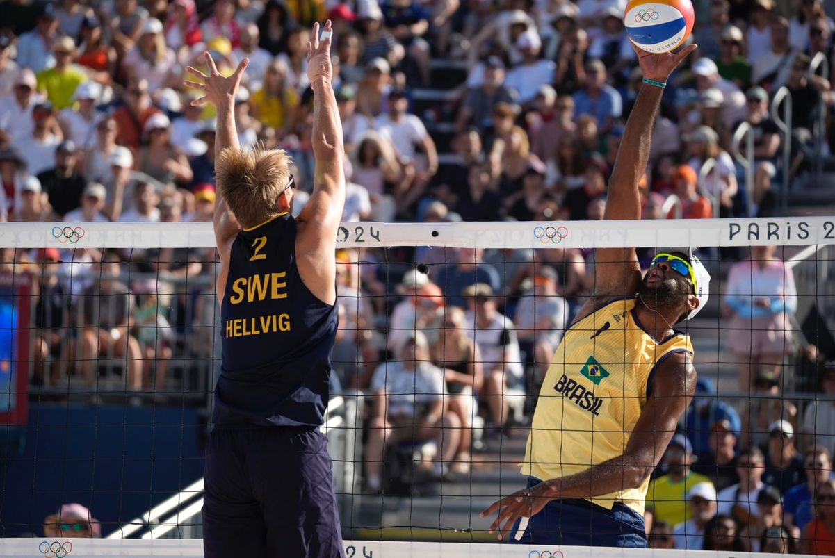A dupla do ES formada por Evandro e Arthur foi eliminada nas quartas de final em Paris por Vitor Jubini