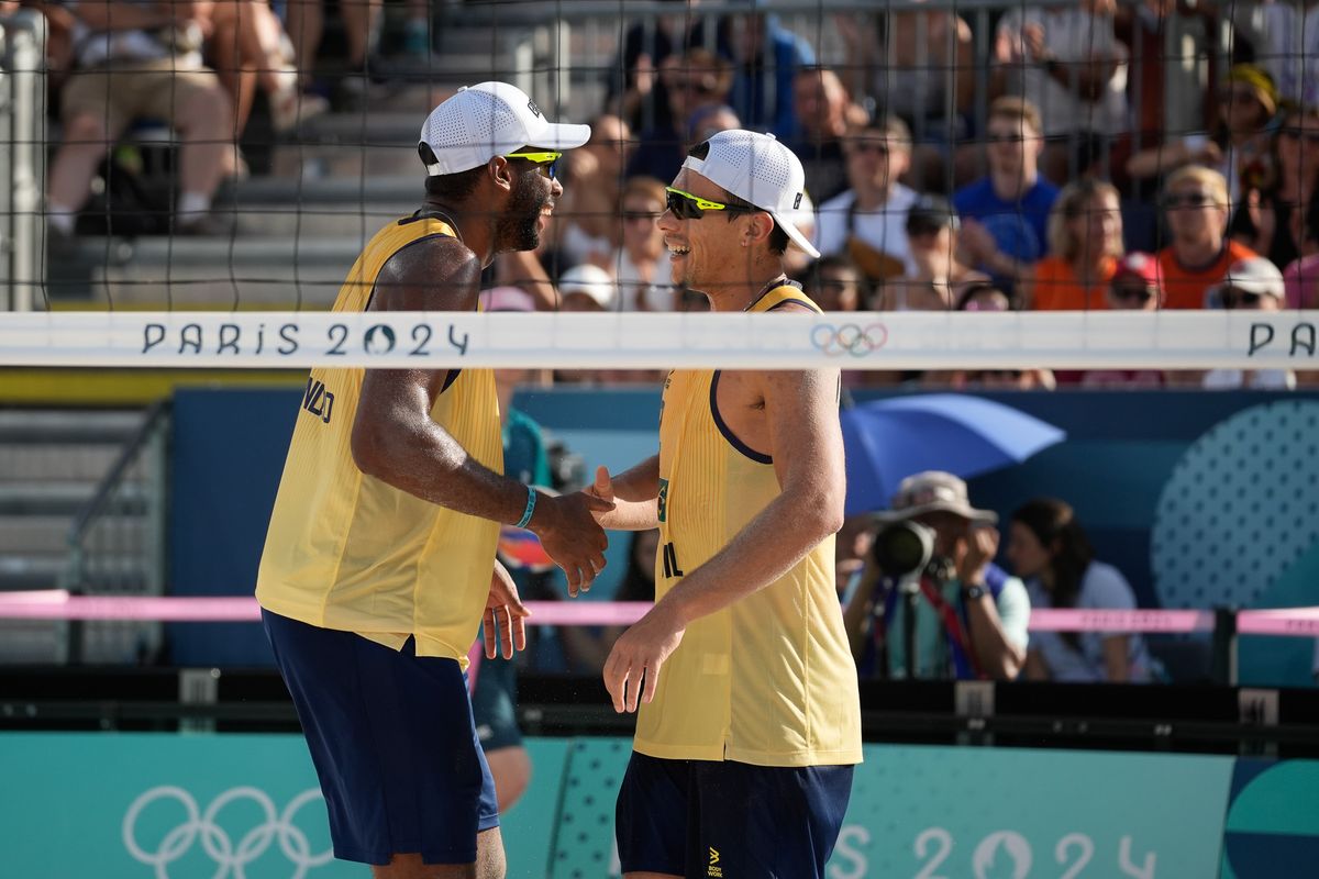 A dupla do ES formada por Evandro e Arthur foi eliminada nas quartas de final em Paris  por Vitor Jubini