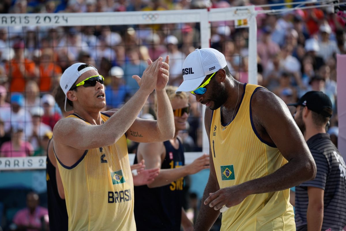 A dupla do ES formada por Evandro e Arthur foi eliminada nas quartas de final em Paris  por Vitor Jubini