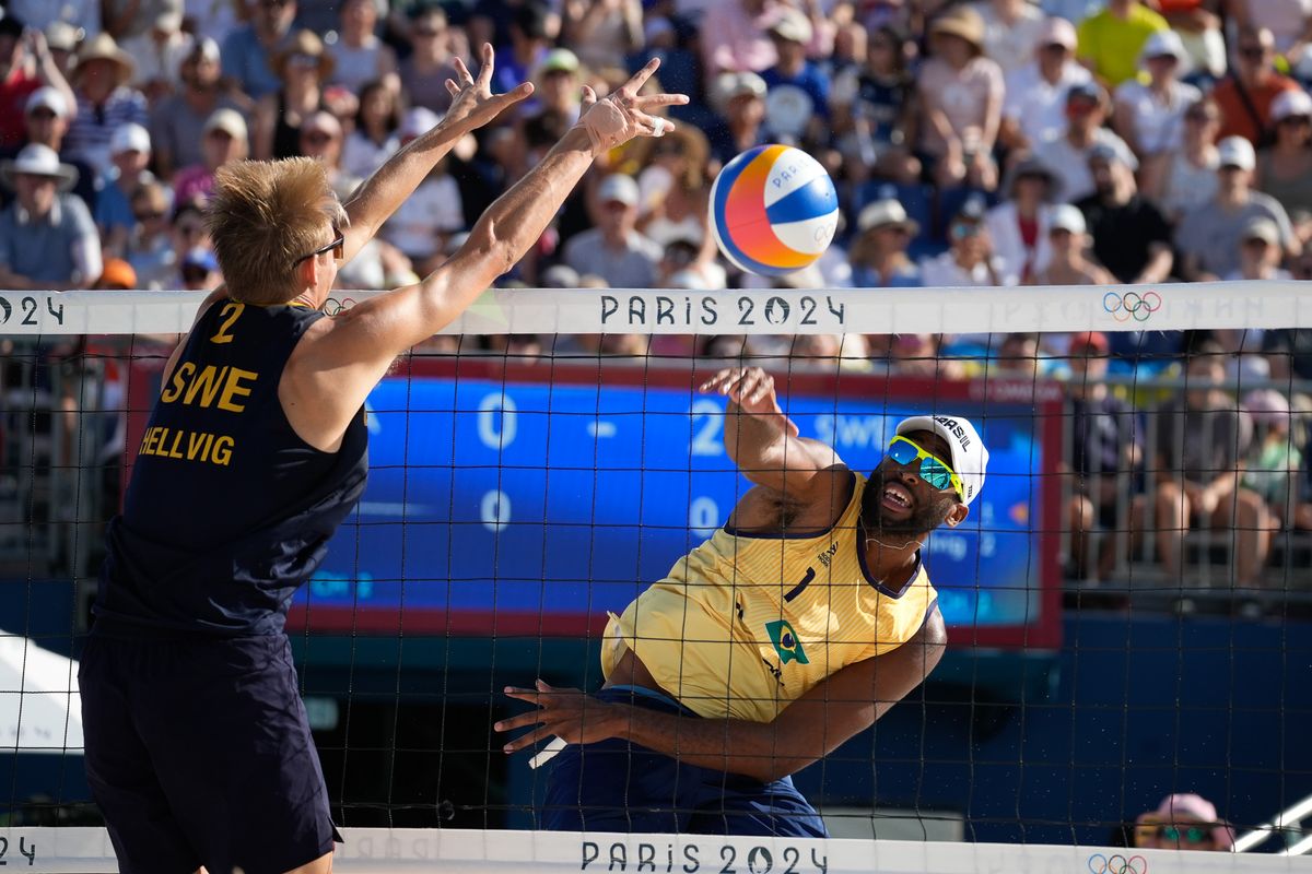A dupla do ES formada por Evandro e Arthur foi eliminada nas quartas de final em Paris  por Vitor Jubini