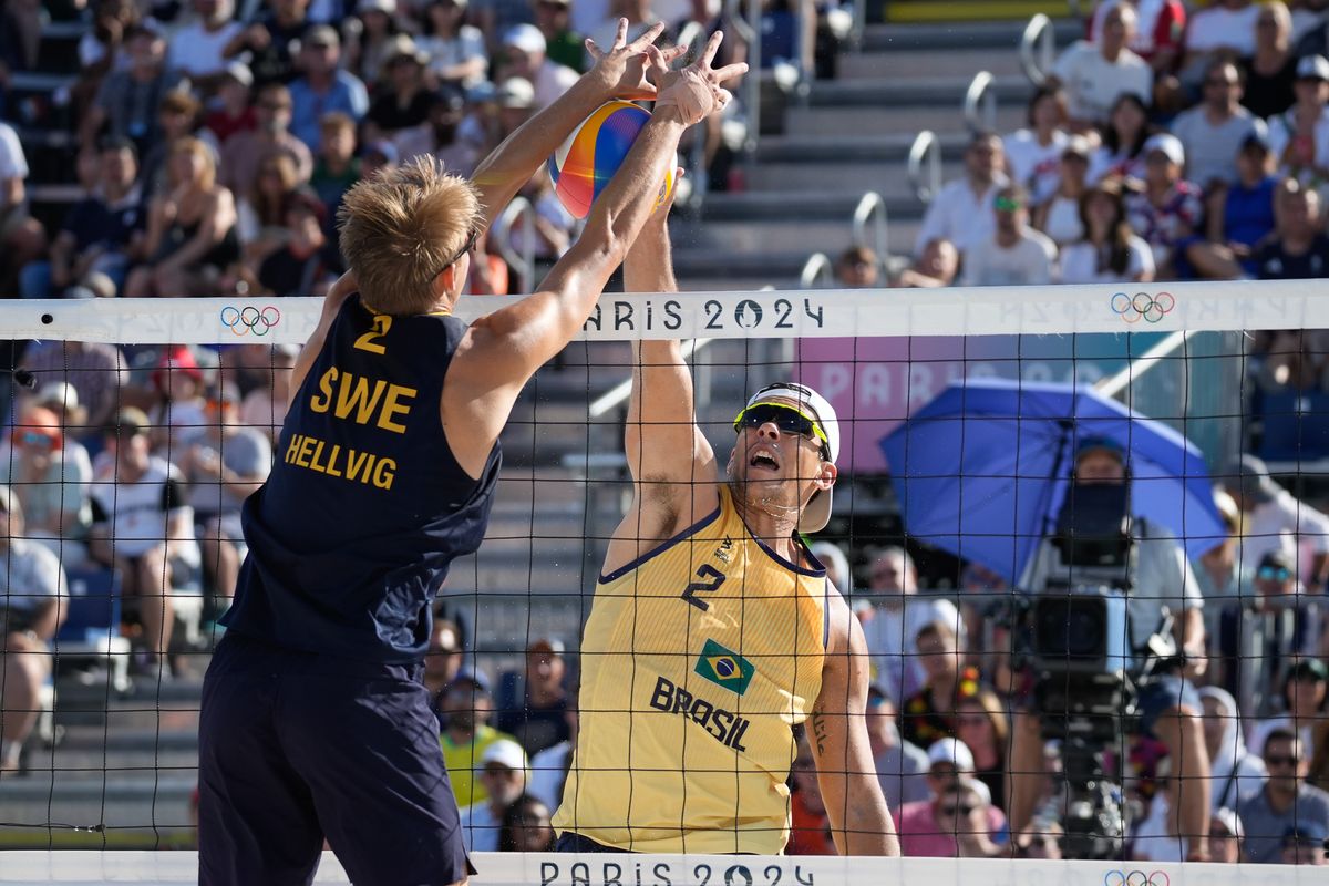 A dupla do ES formada por Evandro e Arthur foi eliminada nas quartas de final em Paris  por Vitor Jubini