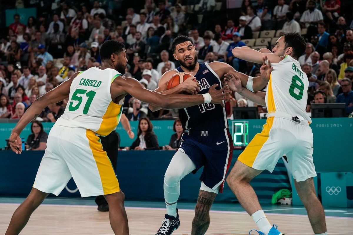 Com Didi em quadra e Snoop Dog na torcida, Brasil é derrotado pelo Dream Team no basquete masculino em Paris por Vitor Jubini