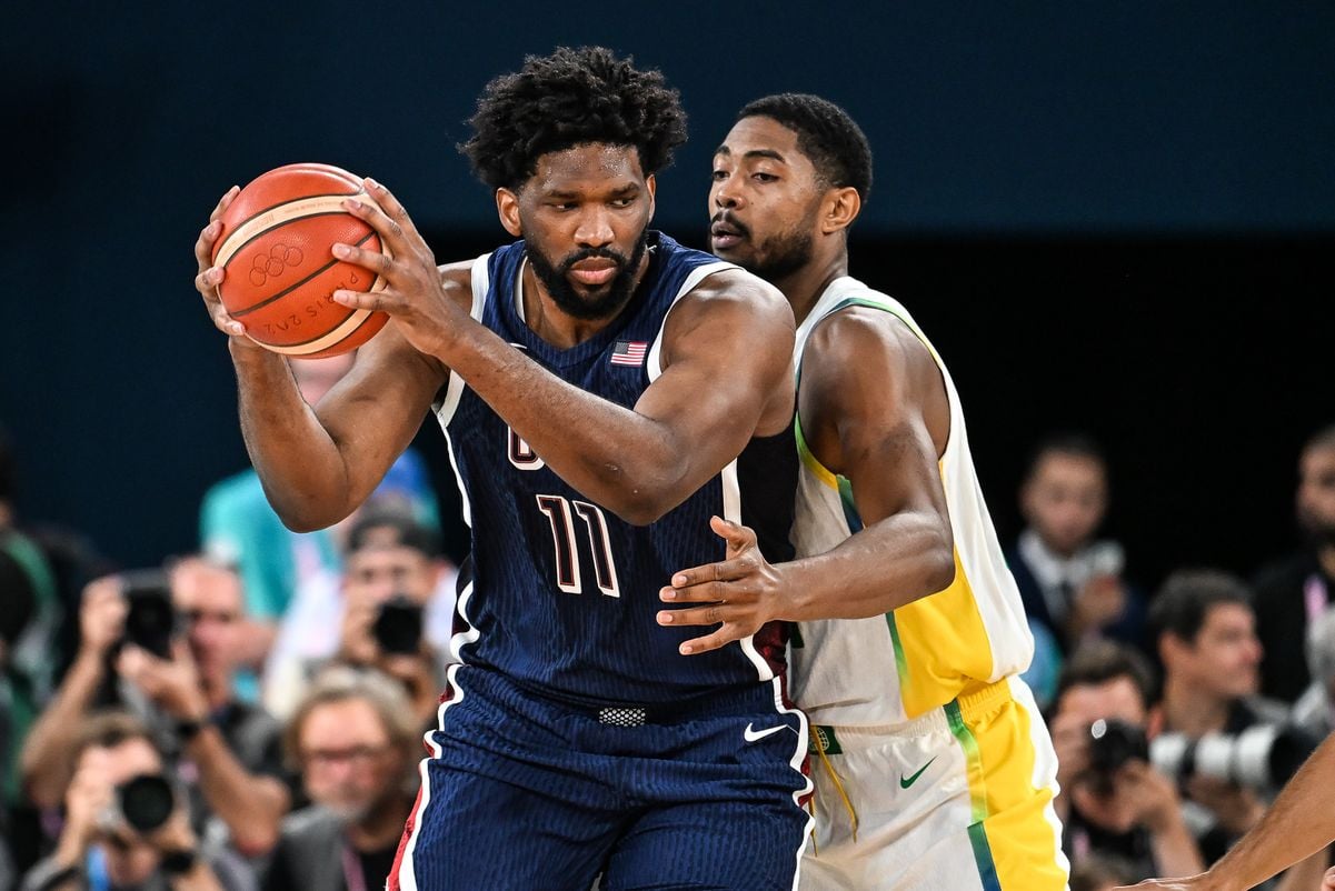 Com Didi em quadra e Snoop Dog na torcida, Brasil é derrotado pelo Dream Team no basquete masculino em Paris por Vitor Jubini