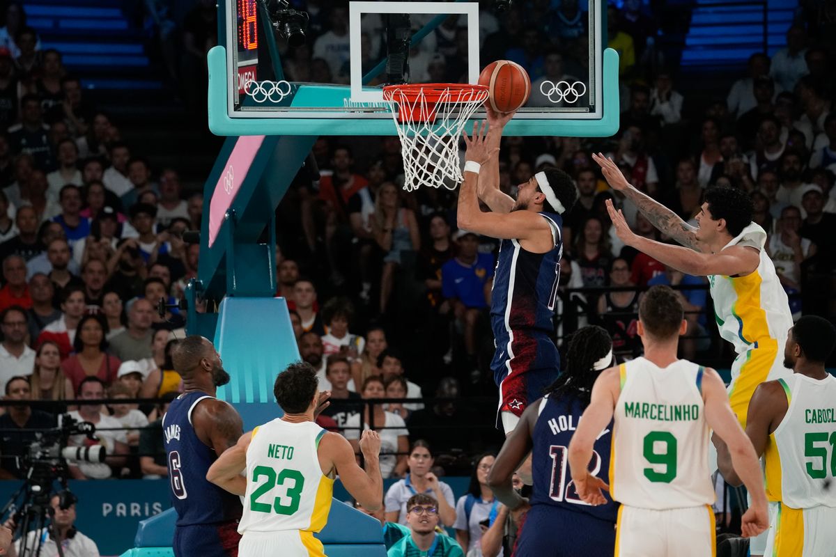 Com Didi em quadra e Snoop Dog na torcida, Brasil é derrotado pelo Dream Team no basquete masculino em Paris por Vitor Jubini