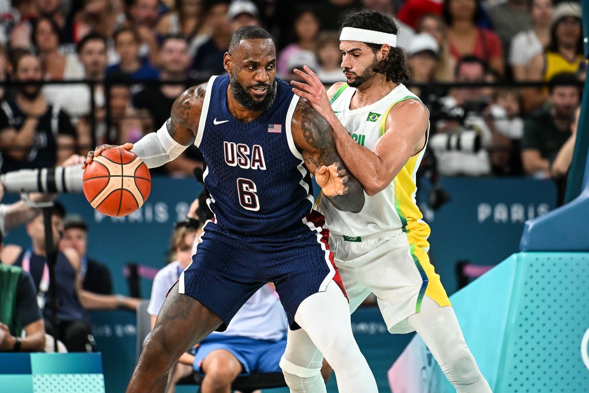 Com Didi em quadra e Snoop Dog na torcida, Brasil é derrotado pelo Dream Team no basquete masculino em Paris por Vitor Jubini