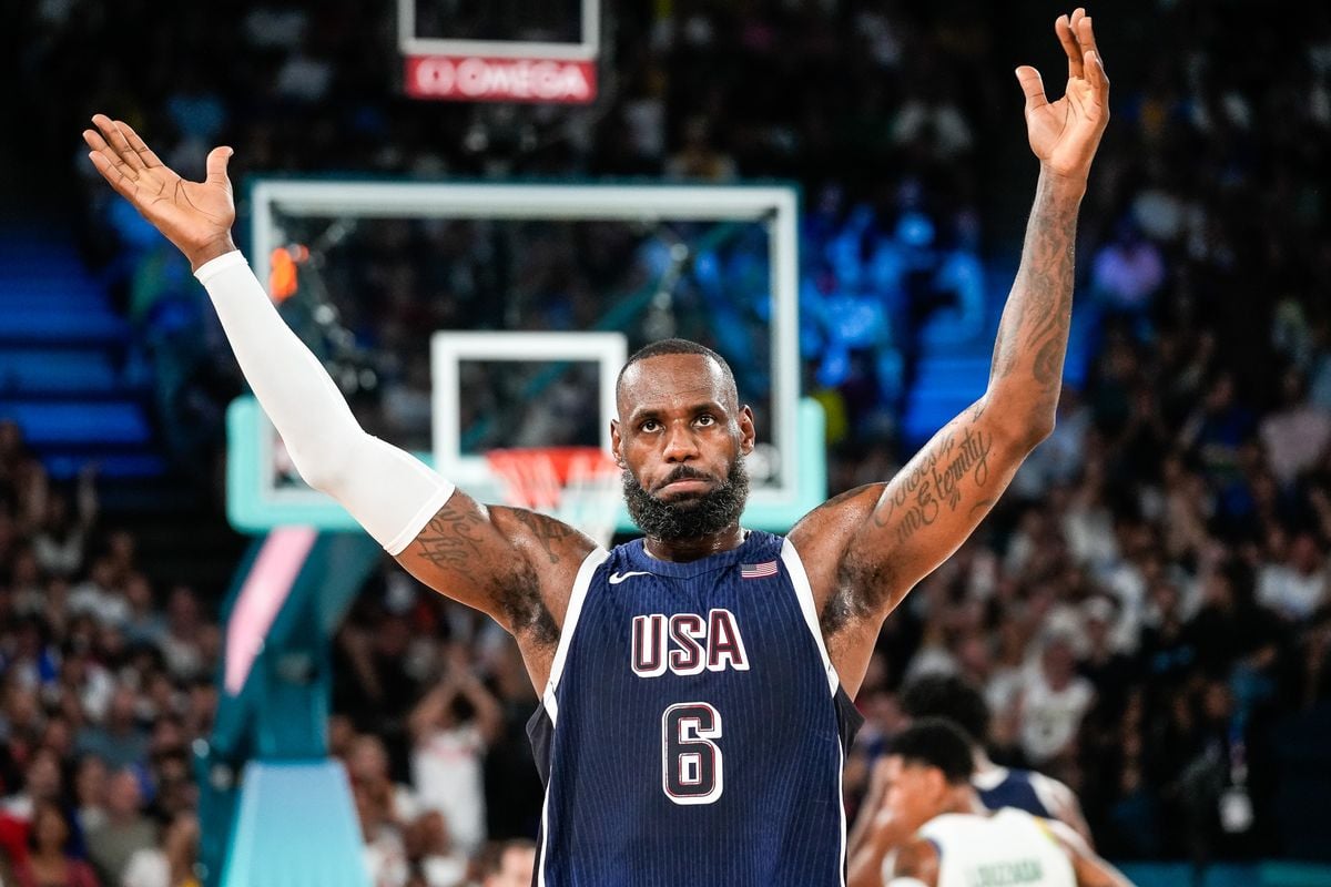 Com Didi em quadra e Snoop Dog na torcida, Brasil é derrotado pelo Dream Team no basquete masculino em Paris por Vitor Jubini