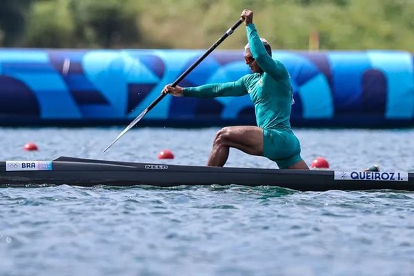 Isaquias fez uma bateria poupando energia e avançou direto para a semifinal da canoagem de velocidade C1