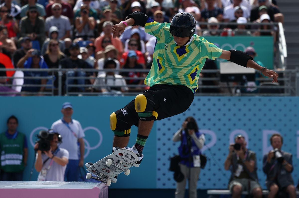 Augusto Akio conquistou o bronze no skat park em Paris