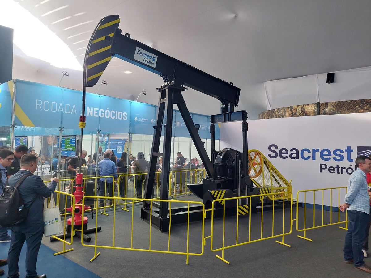 Réplica de estação de bombeamento de petróleo