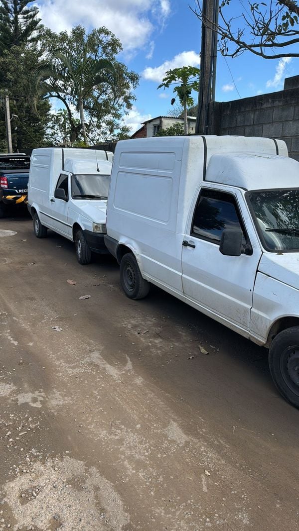 Seis pessoas são presas em flagrante e mais de 4 milhões de cigarros contrabandeados do Paraguai são apreendidos em operação por Divulgação | Polícia Federal