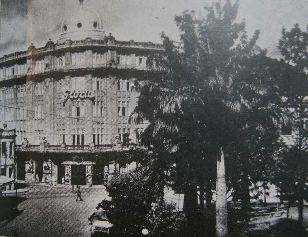 Foto da fachada do Cine Teatro Glória. 1937
