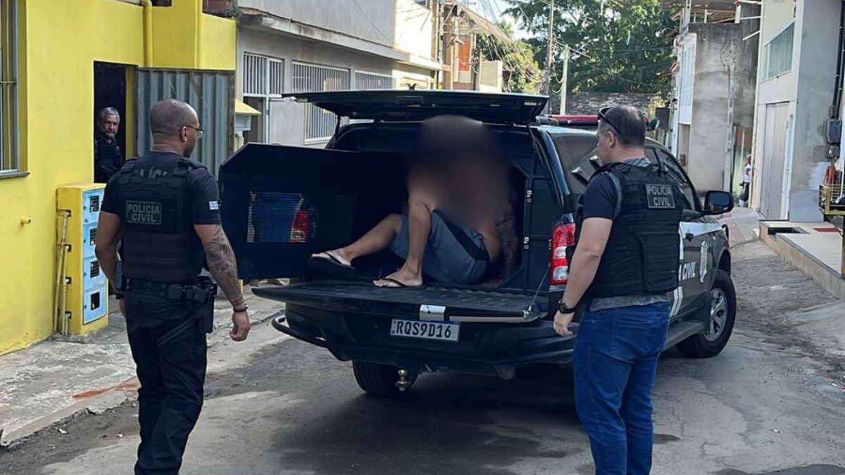 Momento em que suspeito é preso em Cachoeiro de Itapemirim