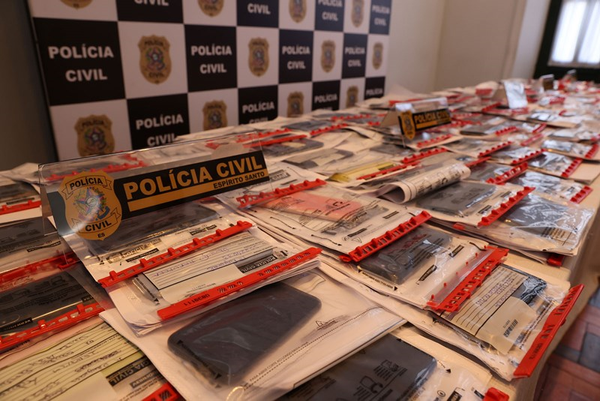 Primeiros celulares recuperados na fase inicial do Projeto Recupera foram devolvidos aos donos