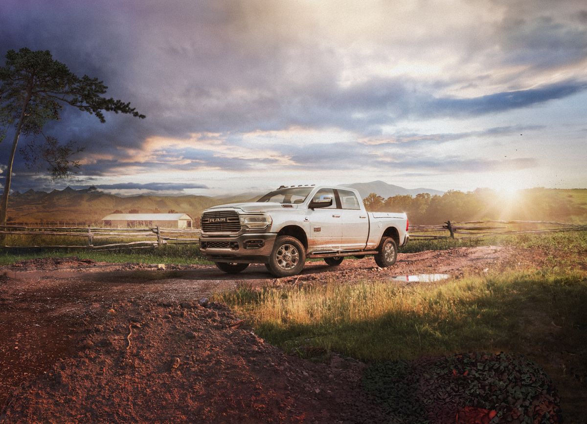 A Ram 2500 Rodeo Edition é uma homenagem ao aniversário de 77 anos do primeiro rodeio oficial do Brasil, realizado em Barretos