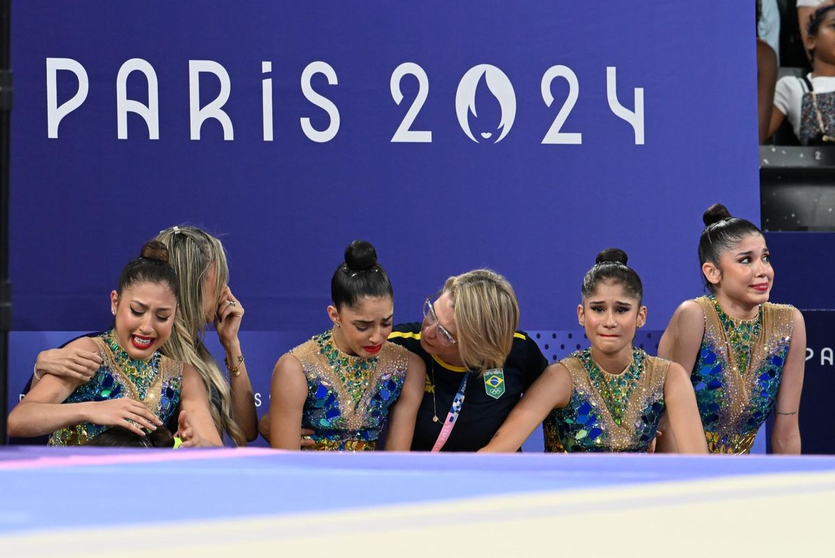 Atleta se machuca, sai carregada e Brasil fica fora da final na ginástica rítmica por Vitor Jubini / A Gazeta