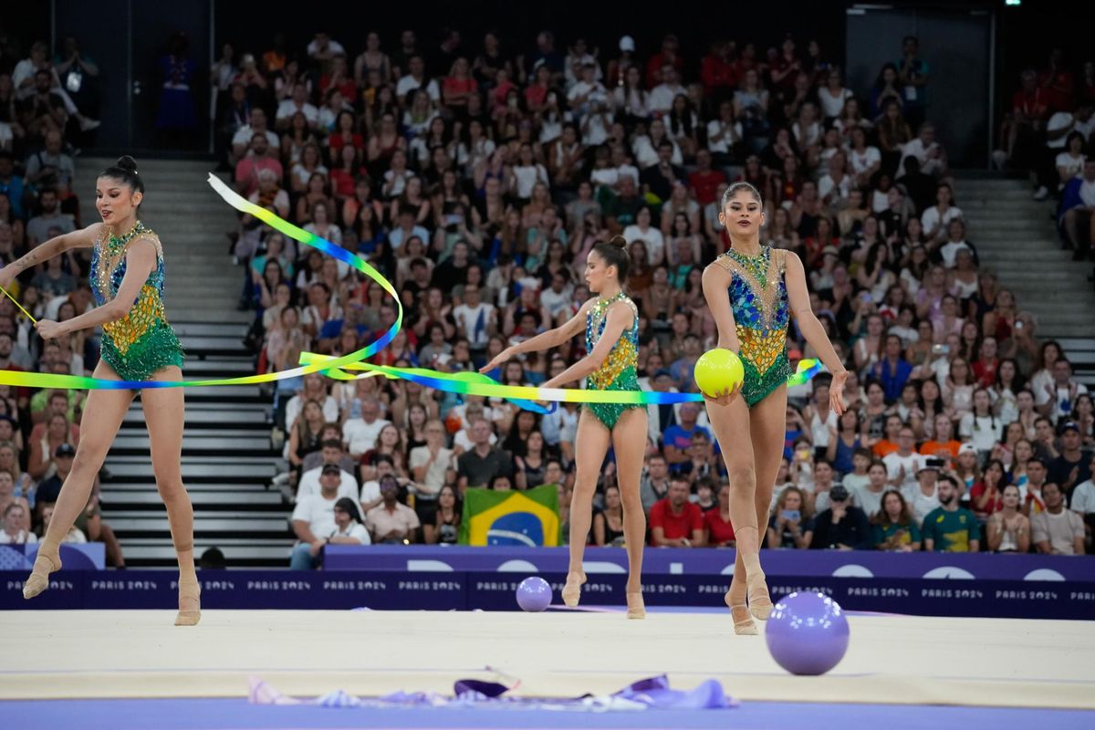 Atleta se machuca, sai carregada e Brasil fica fora da final na ginástica rítmica por Vitor Jubini / A Gazeta