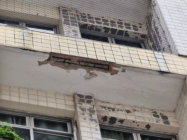 Avançado estado de corrosão: Crea-ES alerta para riscos em edifício na Praia da Costa  por Crea-ES/Divulgação