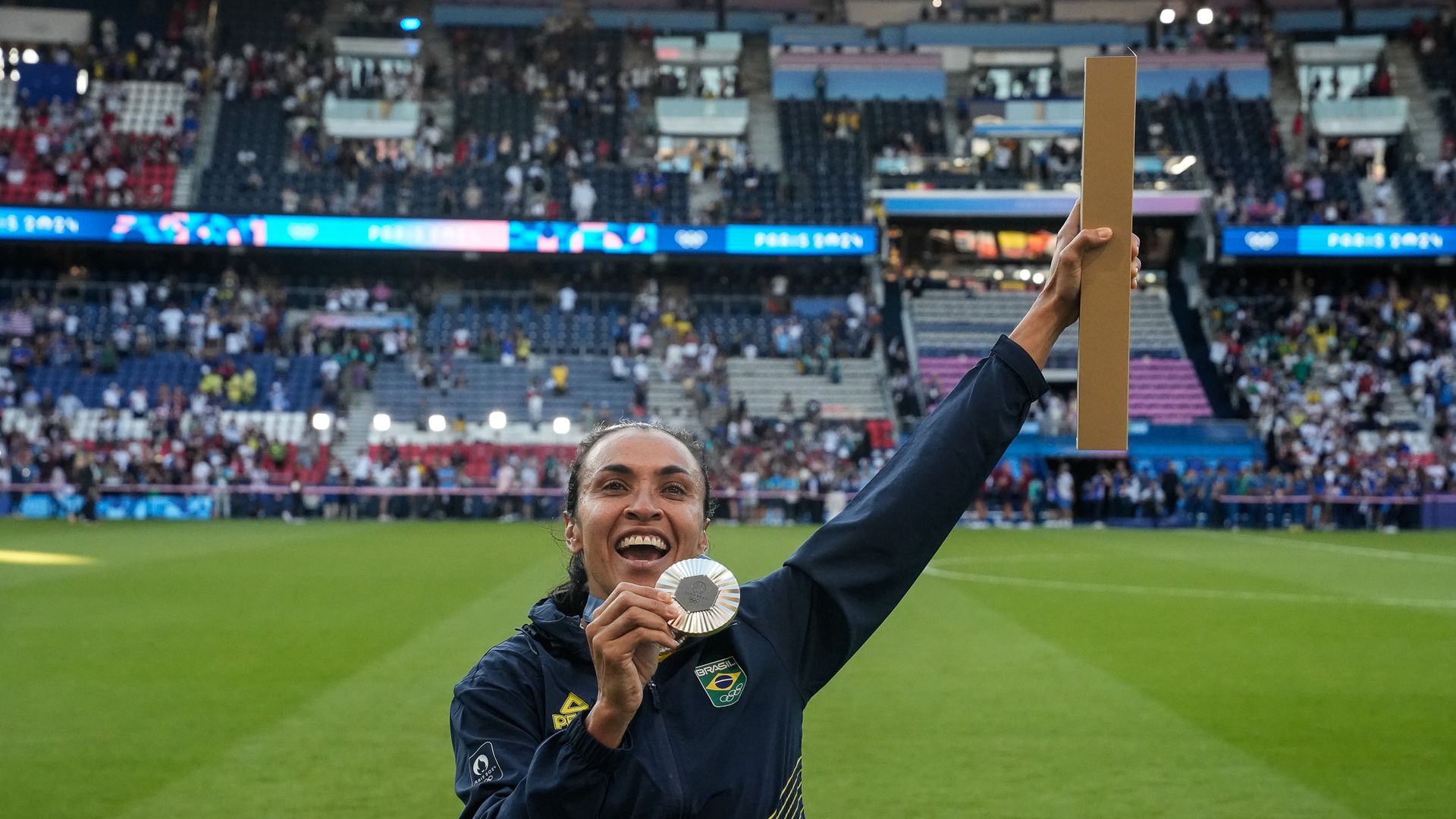 Final do futebol feminino nas olimpíadas de Paris entre Brasil e Estados Unidos