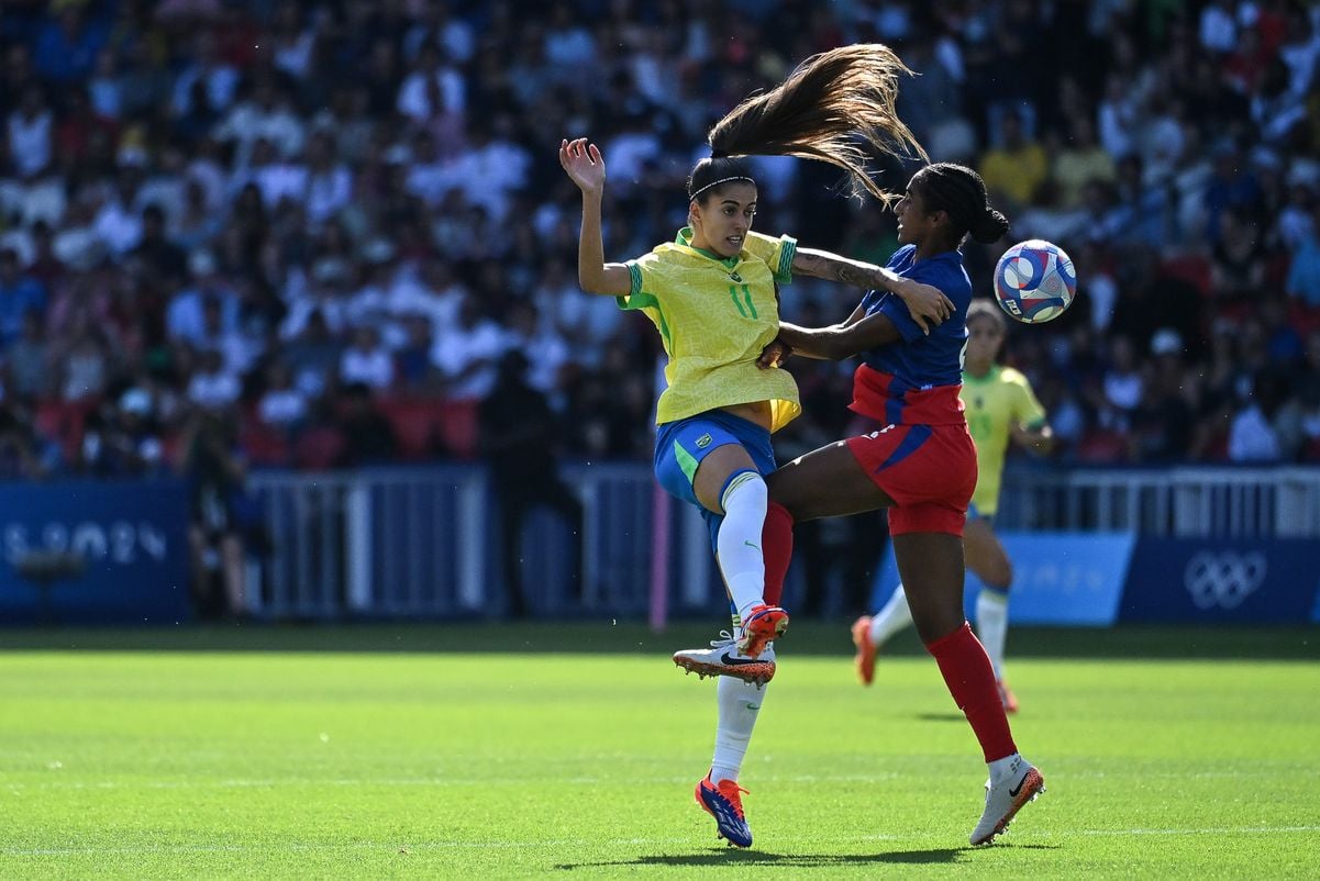 Final do futebol feminino nas olimpíadas de Paris entre Brasil e Estados Unidos por Vitor Jubini