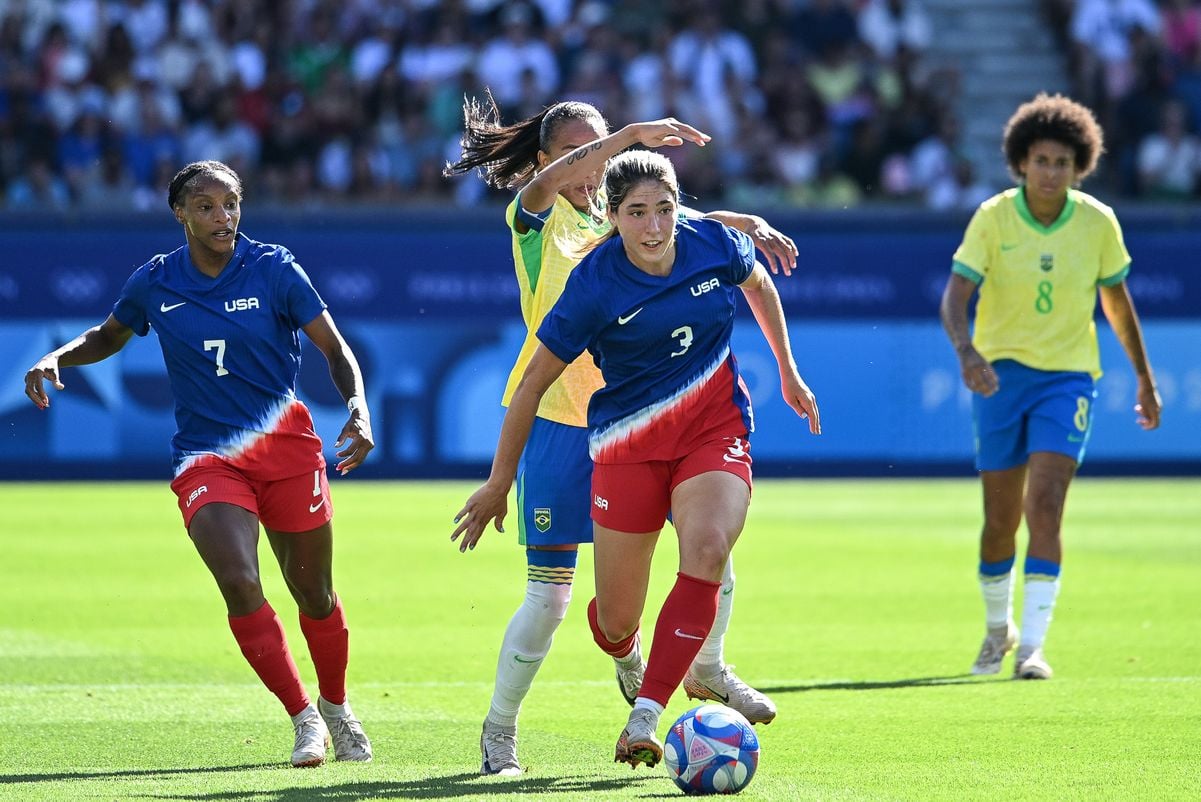 Final do futebol feminino nas olimpíadas de Paris entre Brasil e Estados Unidos por Vitor Jubini