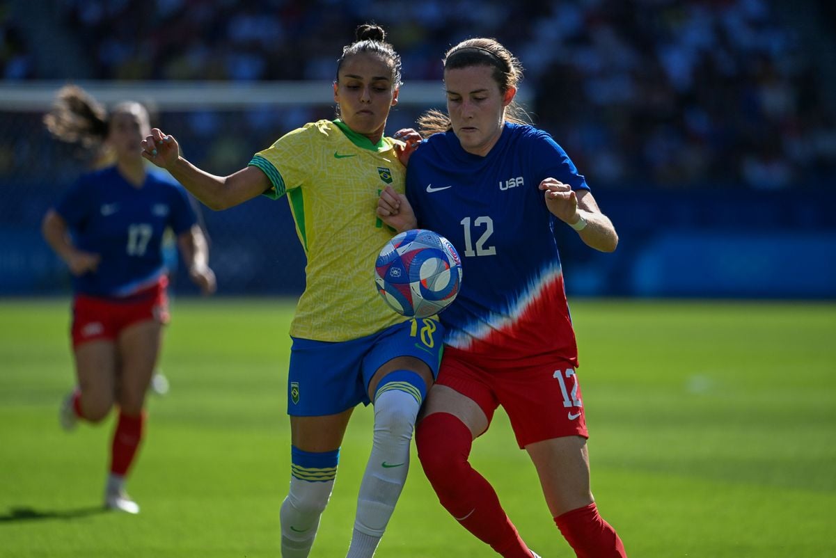 Final do futebol feminino nas olimpíadas de Paris entre Brasil e Estados Unidos por Vitor Jubini