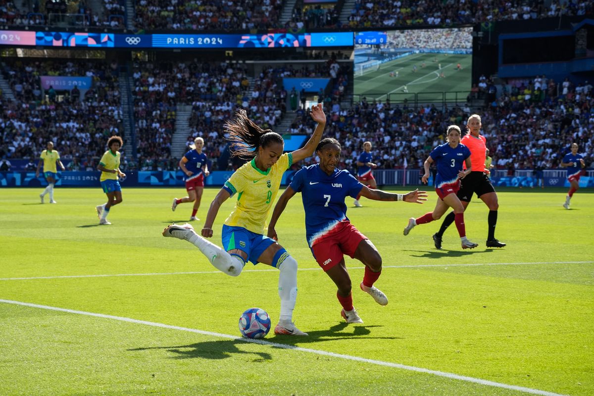 Final do futebol feminino nas olimpíadas de Paris entre Brasil e Estados Unidos por Vitor Jubini