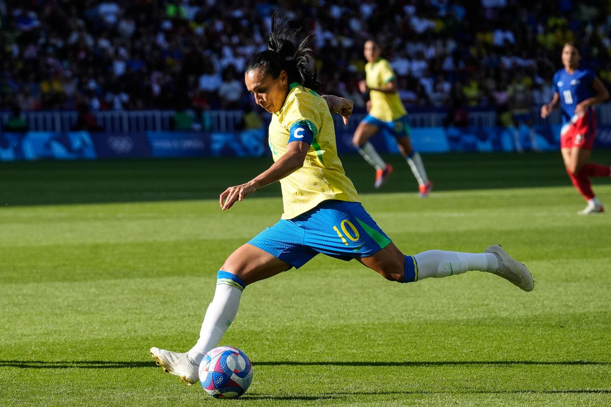 Final do futebol feminino nas olimpíadas de Paris entre Brasil e Estados Unidos por Vitor Jubini
