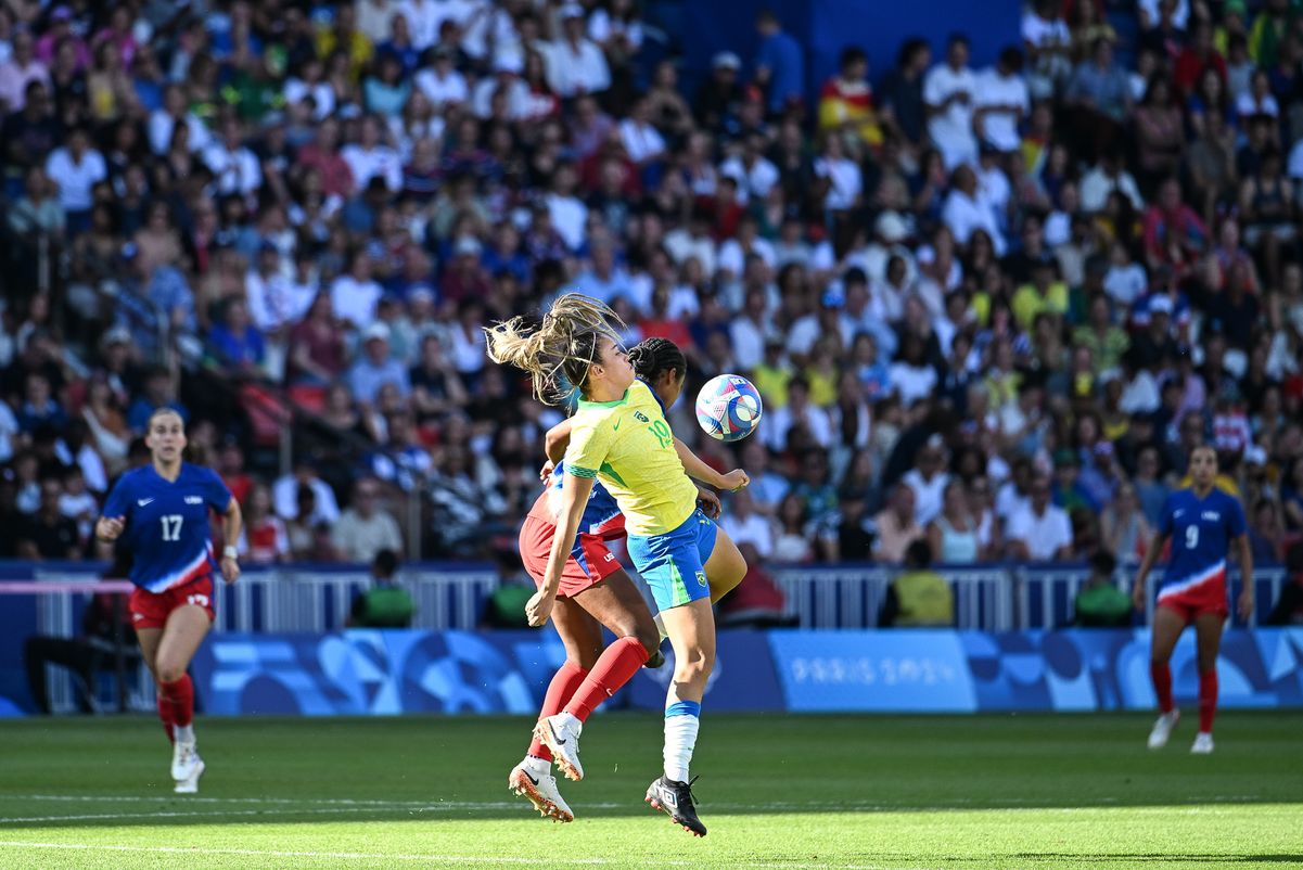Final do futebol feminino nas olimpíadas de Paris entre Brasil e Estados Unidos por Vitor Jubini