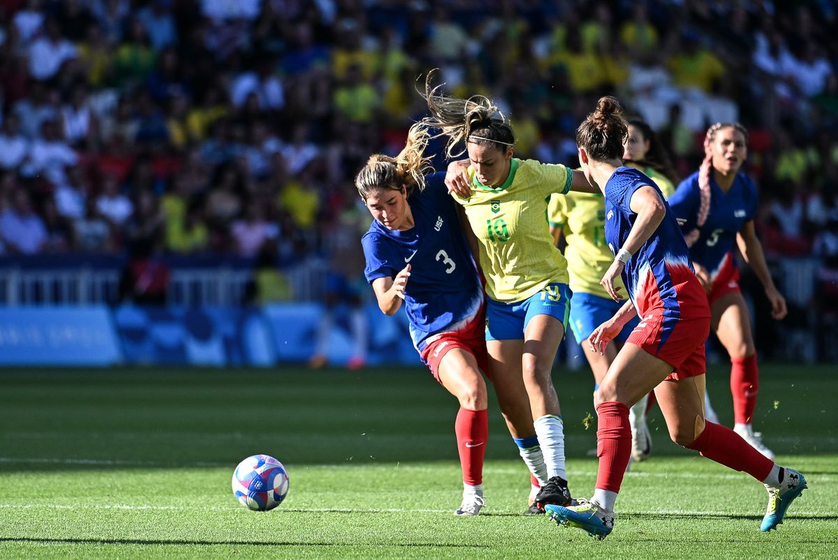 Final do futebol feminino nas olimpíadas de Paris entre Brasil e Estados Unidos por Vitor Jubini