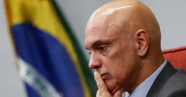 Reportagens sobre atuação de Alexandre de Moraes durante período eleitoral no comando do TSE levaram opositores quererem o seu impeachment