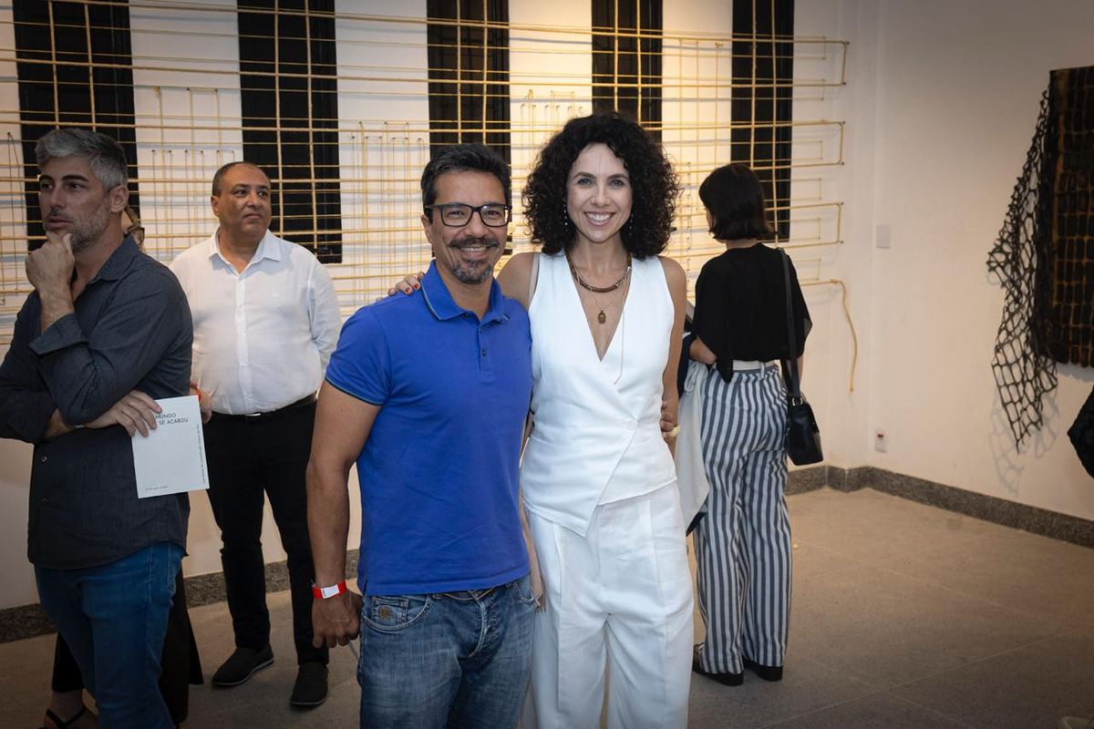 Exposição "E o Mundo (não) se Acabou"