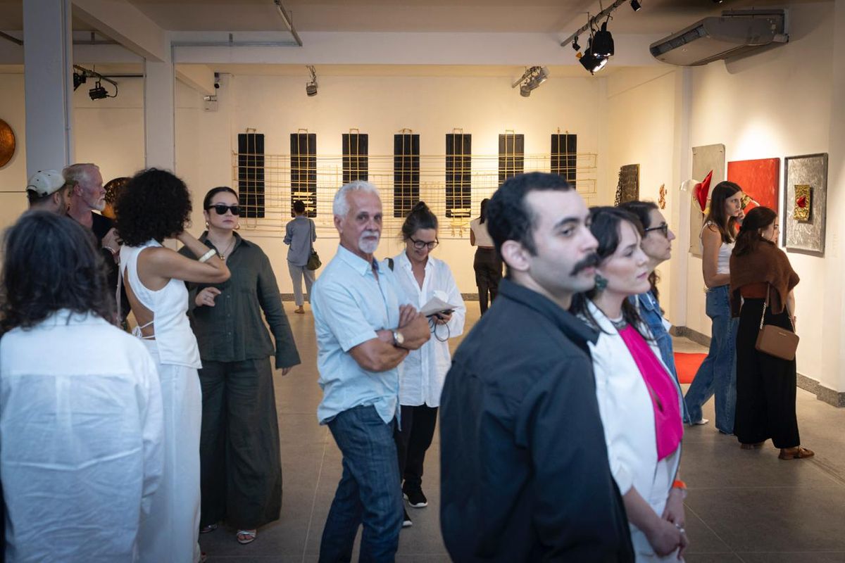 Exposição "E o Mundo (não) se Acabou"