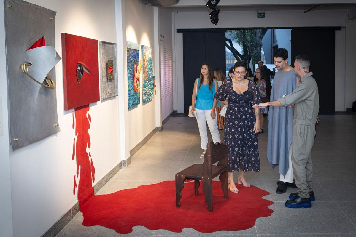 Exposição "E o Mundo (não) se Acabou"