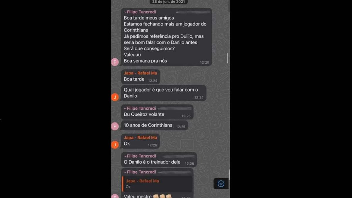 Print de conversa de WhatsApp com ex-integrante do PCC e agentes de futebol 