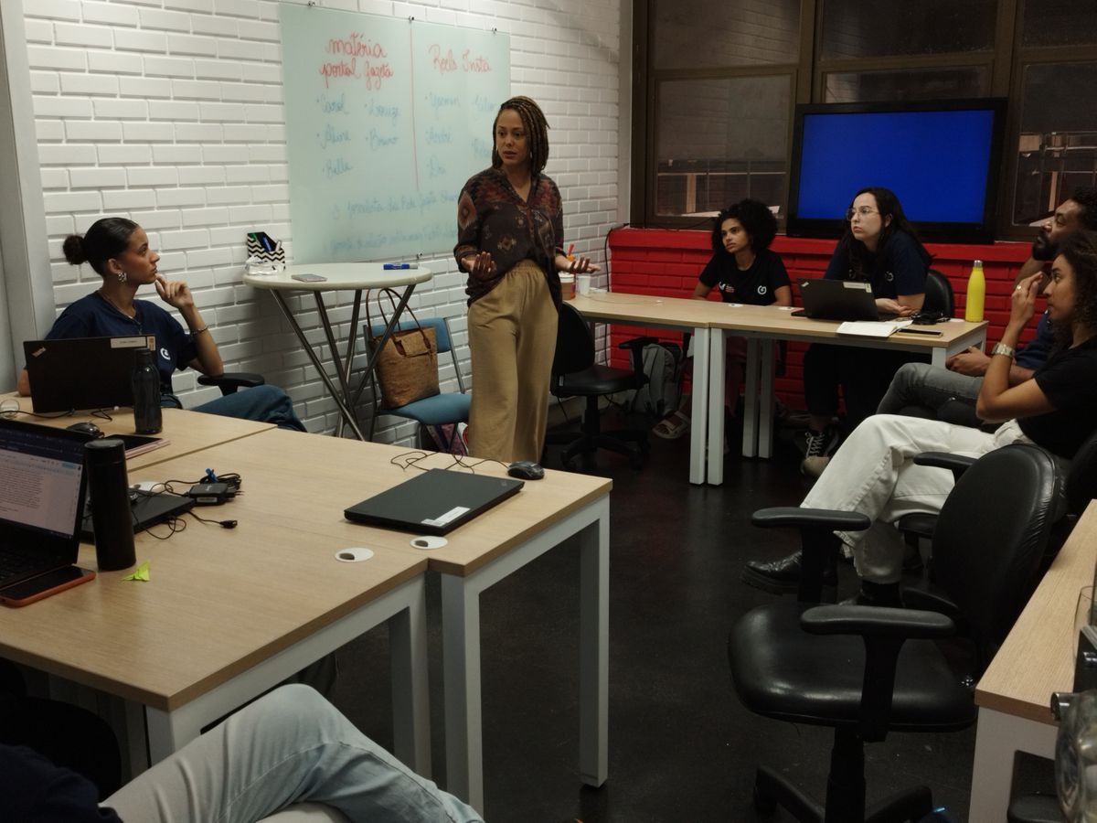 Fotos da aula 1 da Elis Carvalho com residentes 2024