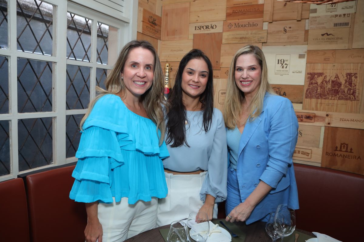 Roberta Cavalcanti, Aryana Torezani e Sammya Couri