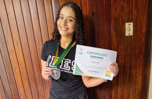 Isabela Santos, de 16 anos, foi selecionada para viagem e estudos nos EUA