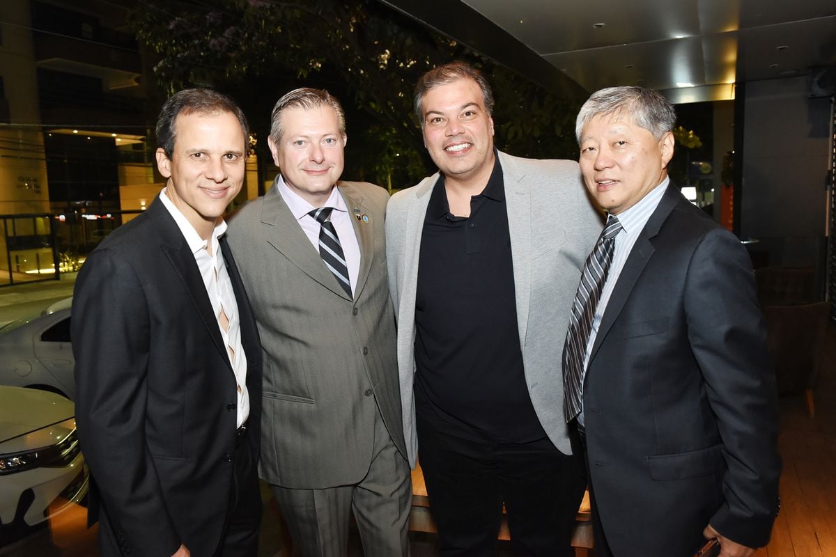 Jair Simmer Filho,  Dr. Carlos Henrique Ramos, , Dr. Renato Aroca Zan e  Dr. Roberto Yukio Ikemoto